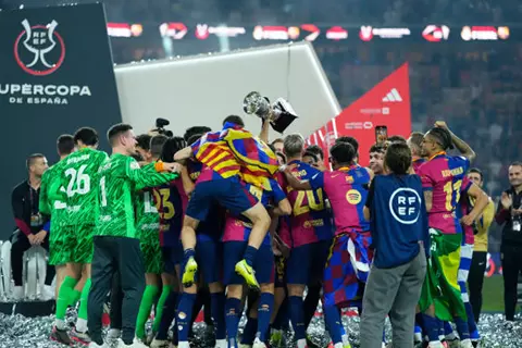 للمرة الثالثة.. الاتحاد الإسباني يعلن استضافة جدة لكأس السوبر الإسباني